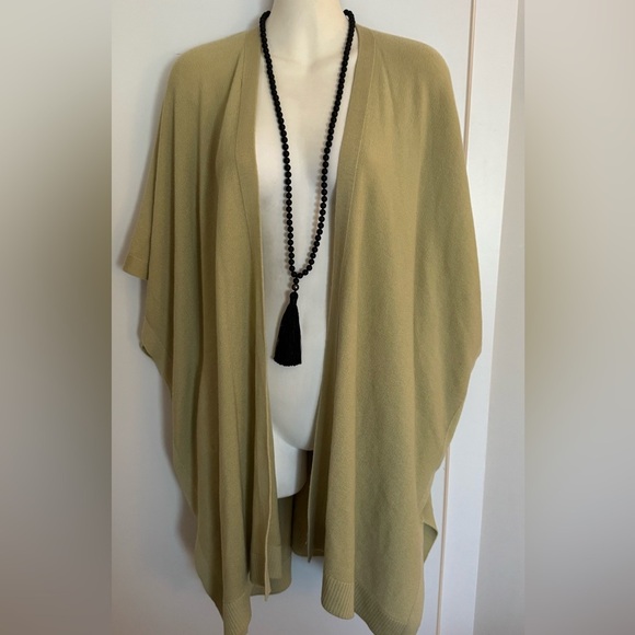 ✨ lululemon Merino Wool Short Sleeve Wrap ✨ - Picture 8 of 9